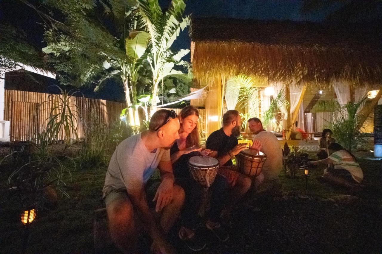 Nautilus Hostel & Hammocks Panglao City Exterior foto